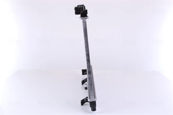 Radiador de esfriamento de motor Nissens 67744 preço, a partir de 120,28 USD