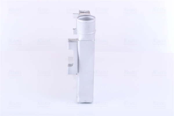 Radiador de intercooler Nissens 96728 preço, a partir de 129,22 USD