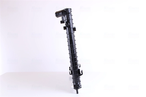 Radiador de esfriamento de motor Nissens 67479 preço, a partir de 126,45 USD