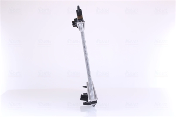 Radiador de esfriamento de motor Nissens 68147 preço, a partir de 211,91 USD