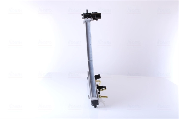 Compre 646808 Nissens Radiador de esfriamento de motor