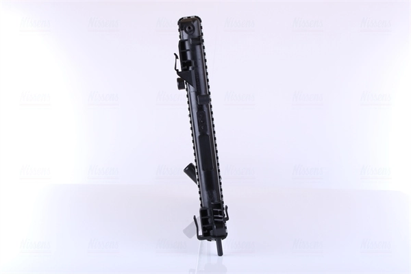 Radiador de esfriamento de motor Nissens 637931 preço, a partir de 83,02 USD