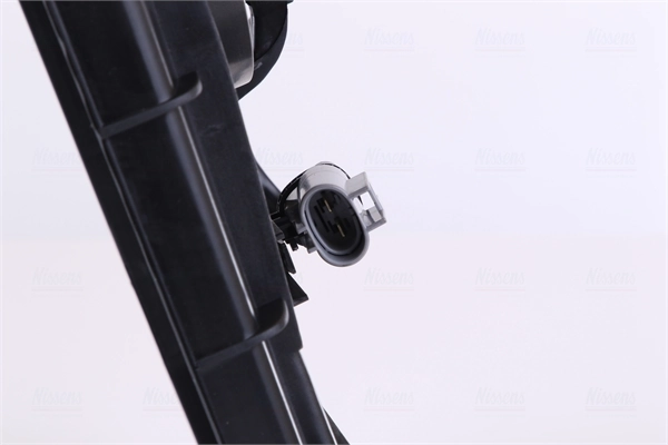 Difusor do radiador de aparelho de ar condicionado, montado com roda de aletas e o motor 85062 Nissens