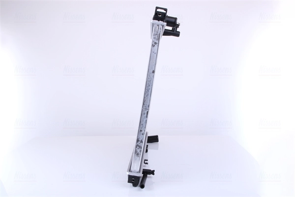 Radiador de esfriamento de motor Nissens 66766 preço, a partir de 176,77 USD