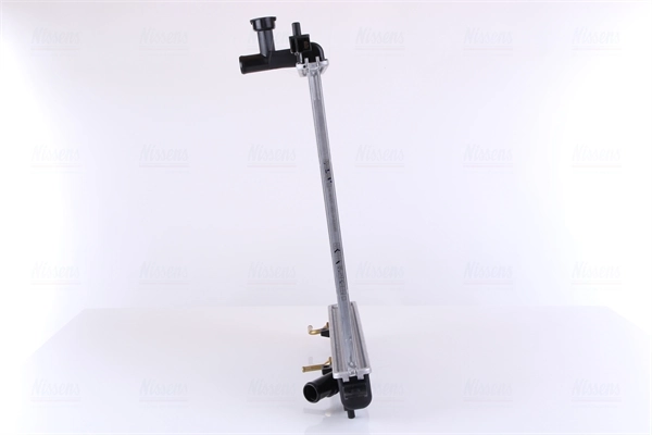 Radiador de esfriamento de motor Nissens 68755 preço, a partir de 100,71 USD