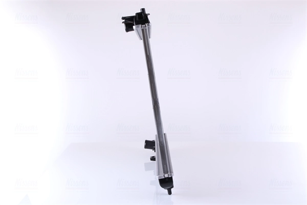 Radiador de esfriamento de motor Nissens 67031 preço, a partir de 141,31 USD