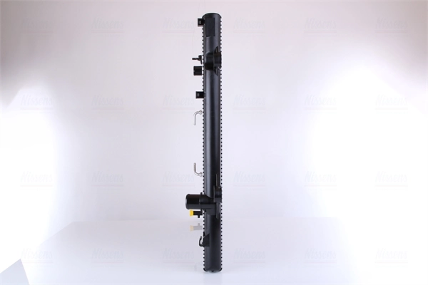 Radiador de esfriamento de motor Nissens 646818 preço, a partir de 226,26 USD