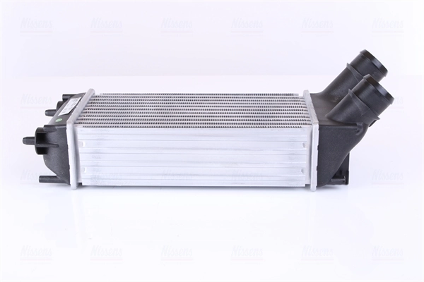 Radiador de intercooler 96584 Nissens