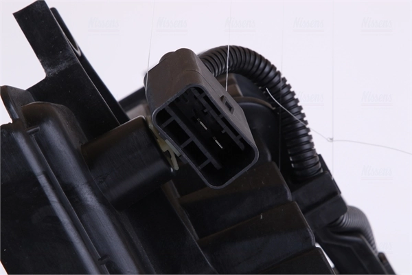 Difusor do radiador de esfriamento, montado com motor e roda de aletas 85894 Nissens