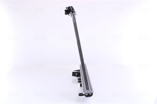 Radiador de esfriamento de motor Nissens 68604 preço, a partir de 114,23 USD