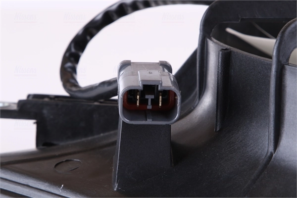 Difusor do radiador de esfriamento, montado com motor e roda de aletas 85048 Nissens