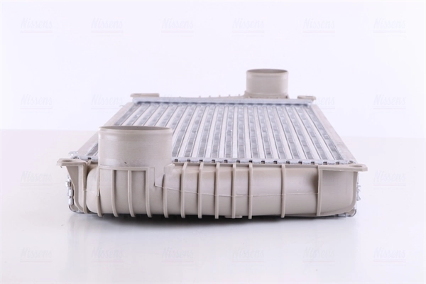 Radiador de intercooler Nissens 96842 preço, a partir de 81,72 USD