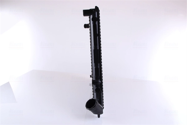 Radiador de esfriamento de motor Nissens 63733 preço, a partir de 105,35 USD