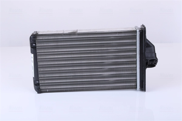 Radiador de forno (de aquecedor) 70975 Nissens