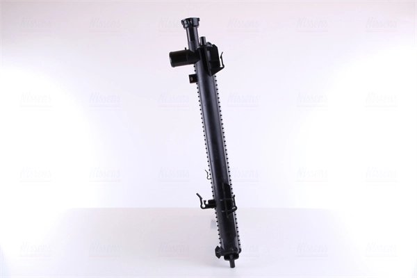 Radiador de esfriamento de motor Nissens 67522 preço, a partir de 120,63 USD