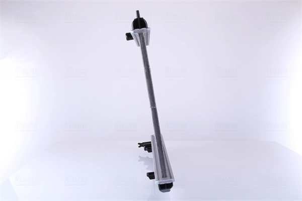 Radiador de esfriamento de motor Nissens 68751 preço, a partir de 132,02 USD
