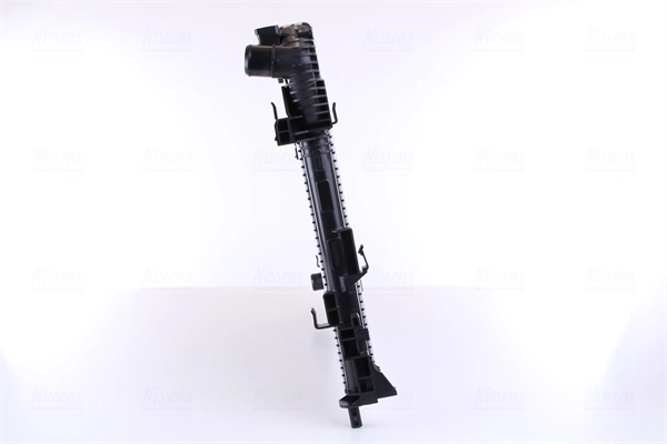 Radiador de esfriamento de motor Nissens 63122 preço, a partir de 117,58 USD