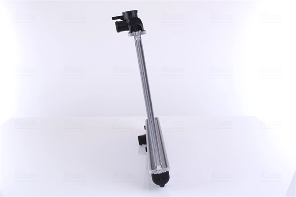 Radiador de esfriamento de motor Nissens 64741 preço, a partir de 91,05 USD