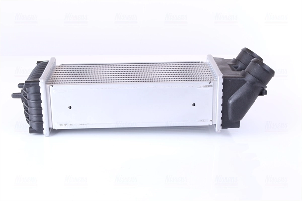 Radiador de intercooler 96550 Nissens