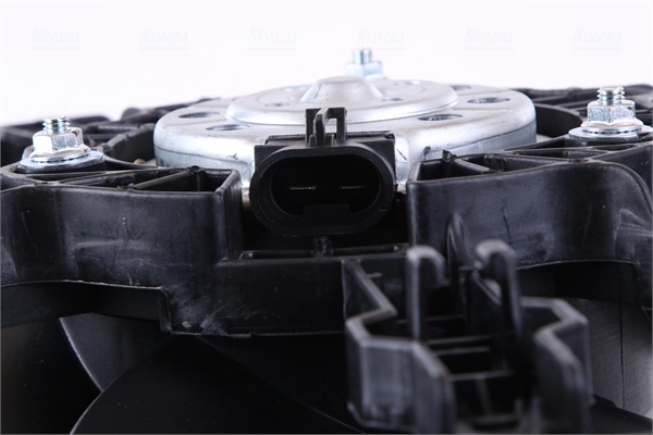 Difusor do radiador de esfriamento, montado com motor e roda de aletas 85572 Nissens