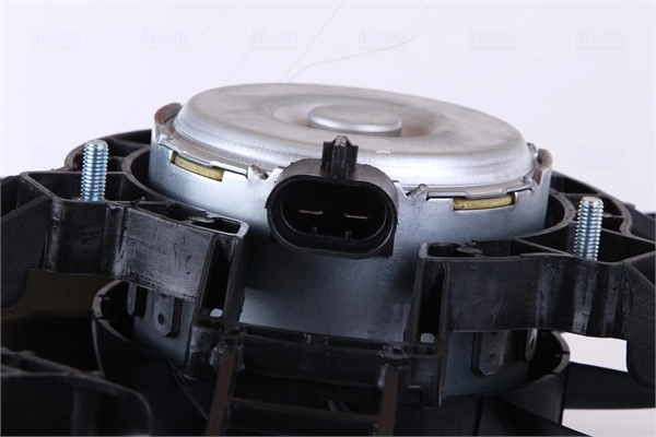 Difusor do radiador de esfriamento, montado com motor e roda de aletas 85131 Nissens