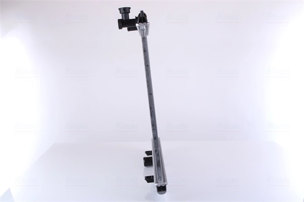 Radiador de esfriamento de motor Nissens 68724 preço, a partir de 138,03 USD