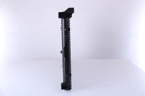 Radiador de esfriamento de motor Nissens 63819 preço, a partir de 112,58 USD