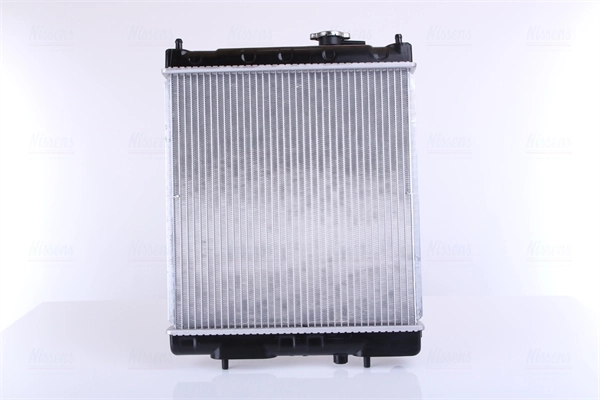  Radiador de esfriamento de motor Nissan Micra hatchback (K11) (1992 - 2003) 
