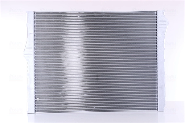 Compre 60768 Nissens Radiador de esfriamento de motor
