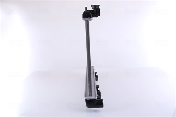 Compre 67711 Nissens Radiador de esfriamento de motor