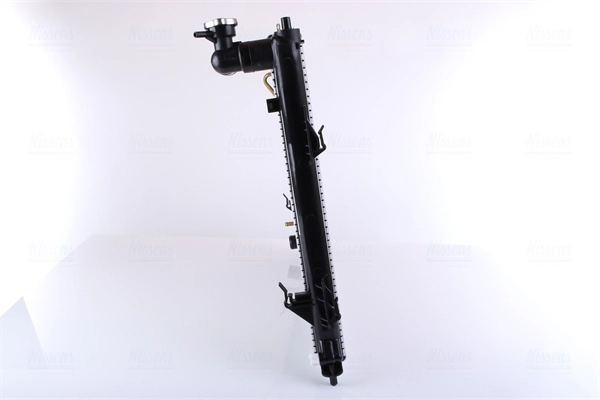 Radiador de esfriamento de motor Nissens 675012 preço, a partir de 141,93 USD