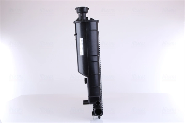 Radiador de esfriamento de motor Nissens 63465 preço, a partir de 59,66 USD