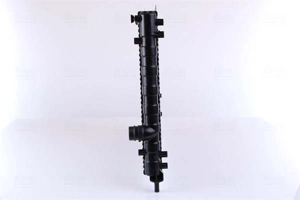 Radiador de esfriamento de motor Nissens 68804 preço, a partir de 112,37 USD