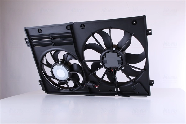 Difusor do radiador de esfriamento, montado com motor e roda de aletas Nissens 85643 preço, a partir de 249,92 USD