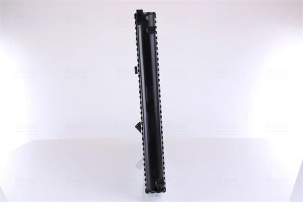 Radiador de esfriamento de motor Nissens 63796 preço, a partir de 124,30 USD