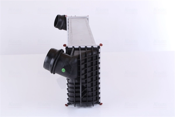 Radiador de intercooler Nissens 96100 preço, a partir de 160,46 USD