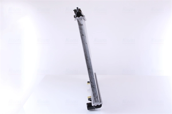 Radiador de esfriamento de motor Nissens 67352 preço, a partir de 125,81 USD