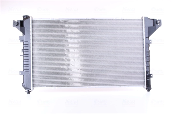 Radiador de esfriamento de motor Nissens 69208 preço, a partir de 160,86 USD