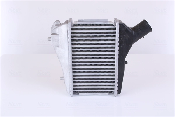 Radiador de intercooler Nissens 961421 preço, a partir de 197,59 USD