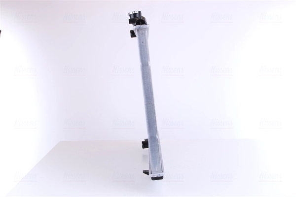 Radiador de esfriamento de motor Nissens 68721 preço, a partir de 123,58 USD