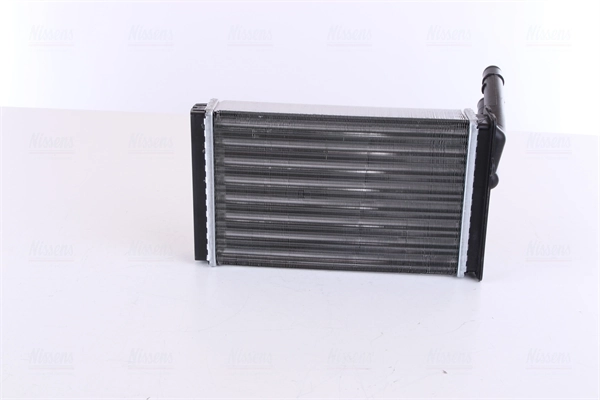 Radiador de forno (de aquecedor) Nissens 70221 preço, a partir de 28,56 USD