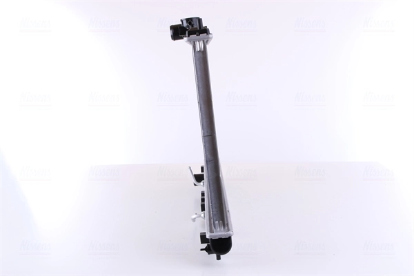 Radiador de esfriamento de motor Nissens 68180 preço, a partir de 149,63 USD