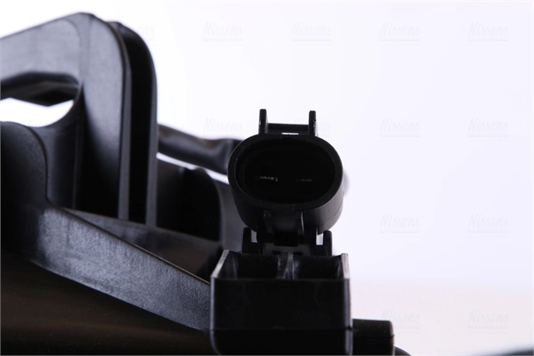 Difusor do radiador de esfriamento, montado com motor e roda de aletas 85746 Nissens