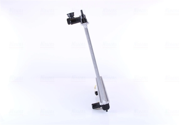 Radiador de esfriamento de motor Nissens 68700A preço, a partir de 120,22 USD