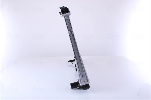 Radiador de esfriamento de motor Nissens 64706 preço, a partir de 127,52 USD