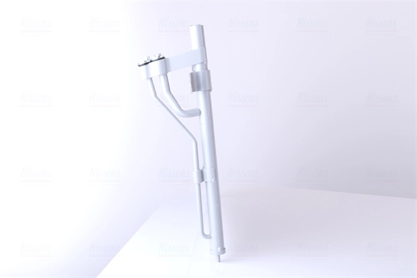 Radiador de aparelho de ar condicionado 94647 Nissens