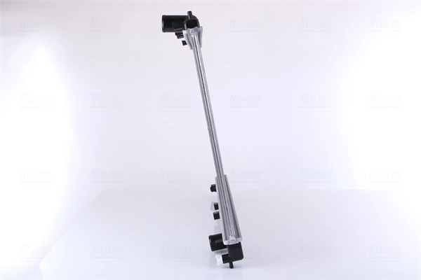 Radiador de esfriamento de motor Nissens 646802 preço, a partir de 218,47 USD