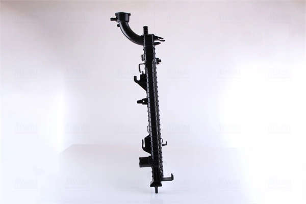 Radiador de esfriamento de motor Nissens 61033 preço, a partir de 188,12 USD