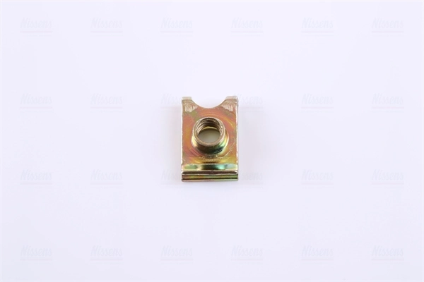 Radiador de esfriamento de motor Mazda 825915200A