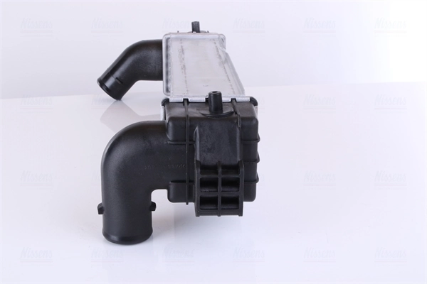 Radiador de intercooler Nissens 96215 preço, a partir de 74,62 USD